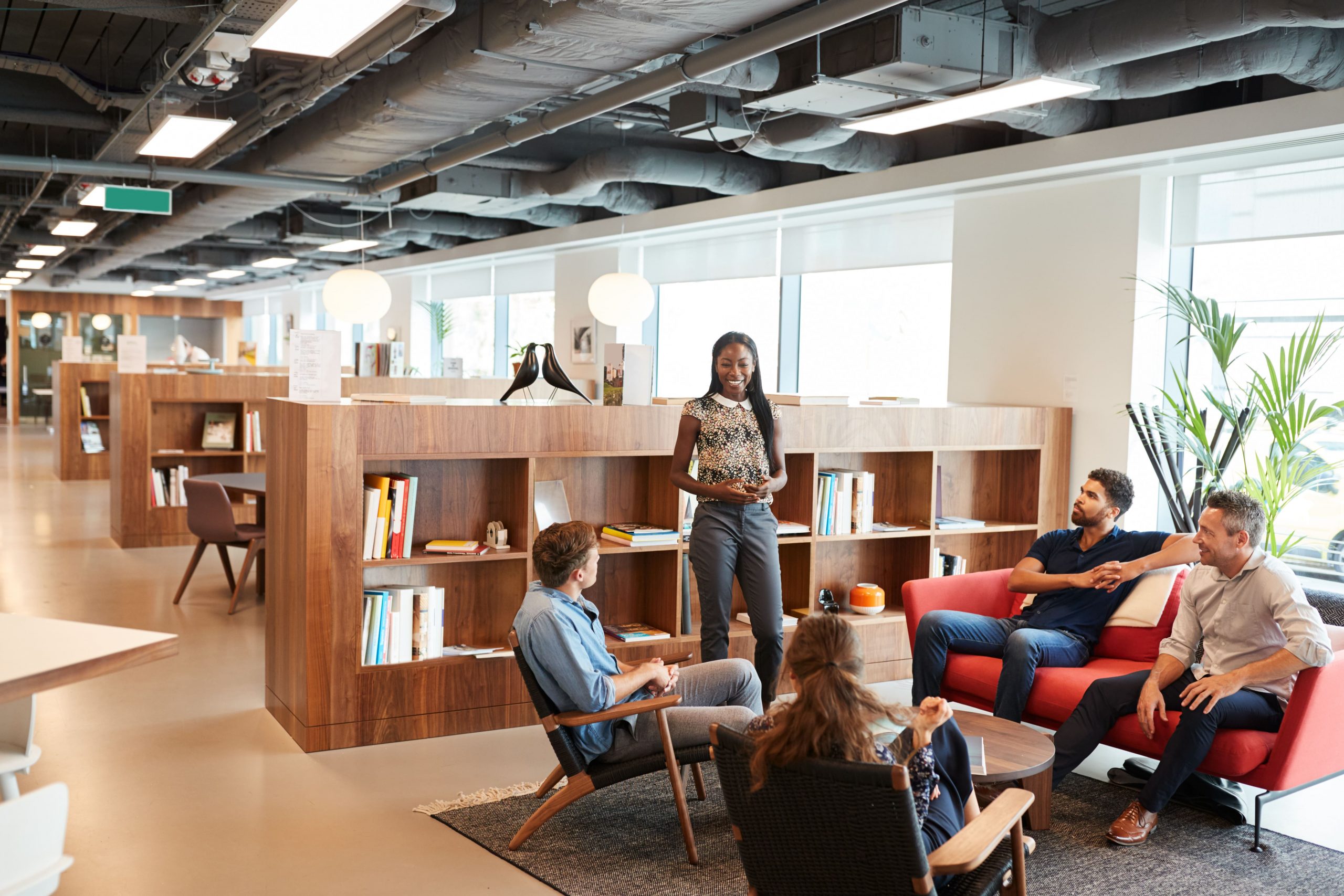 Cómo es un ambiente de trabajo ideal en 6 puntos clave
