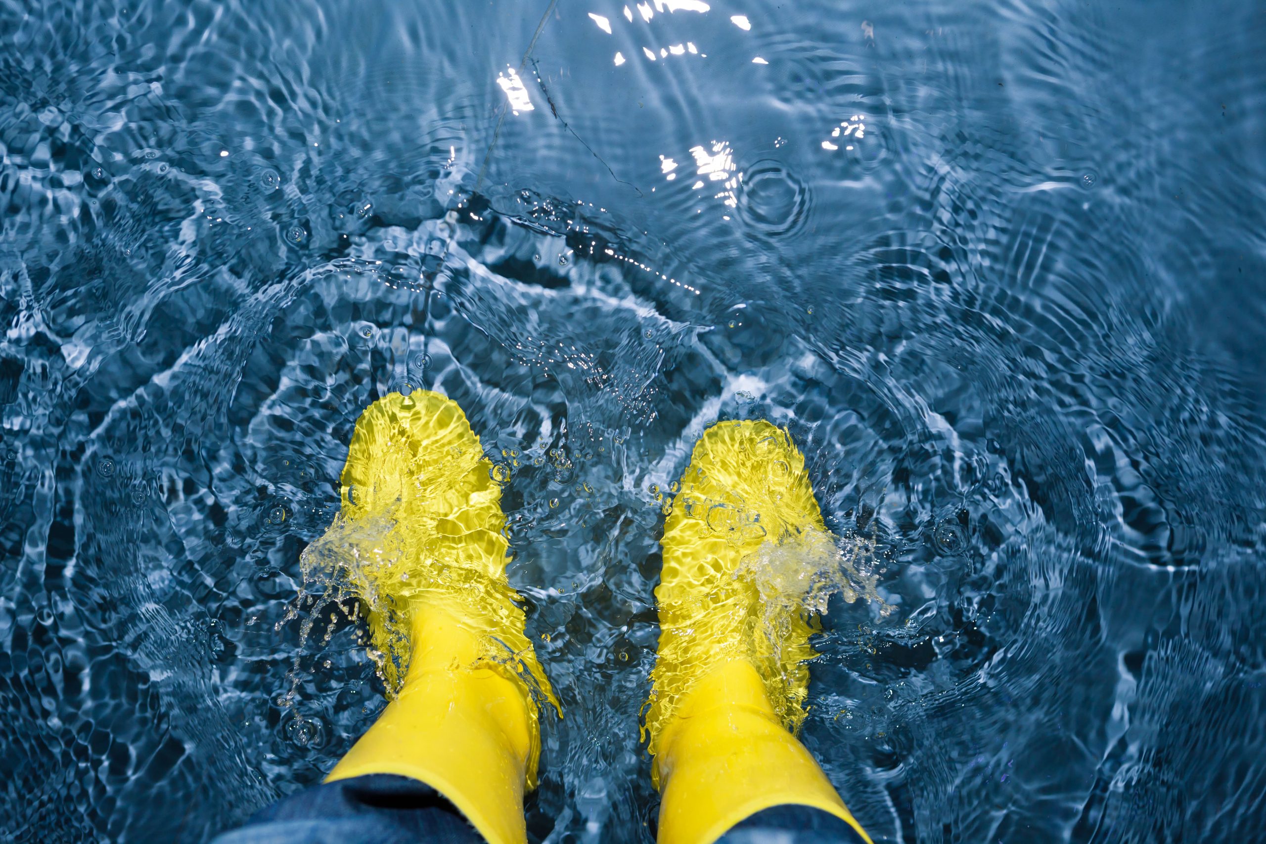 ¿Cómo puedes prepararte y proteger tu empresa frente a inundaciones?
