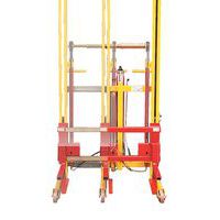 Apilador elevador de anchura ajustable - Carga 600 kg