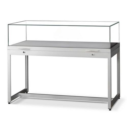 Mesa vitrina de exposición con patas - 120×60×92 cm - Sarazino Mesa vitrina de exposición con patas - 120×60×92 cm - Sarazino