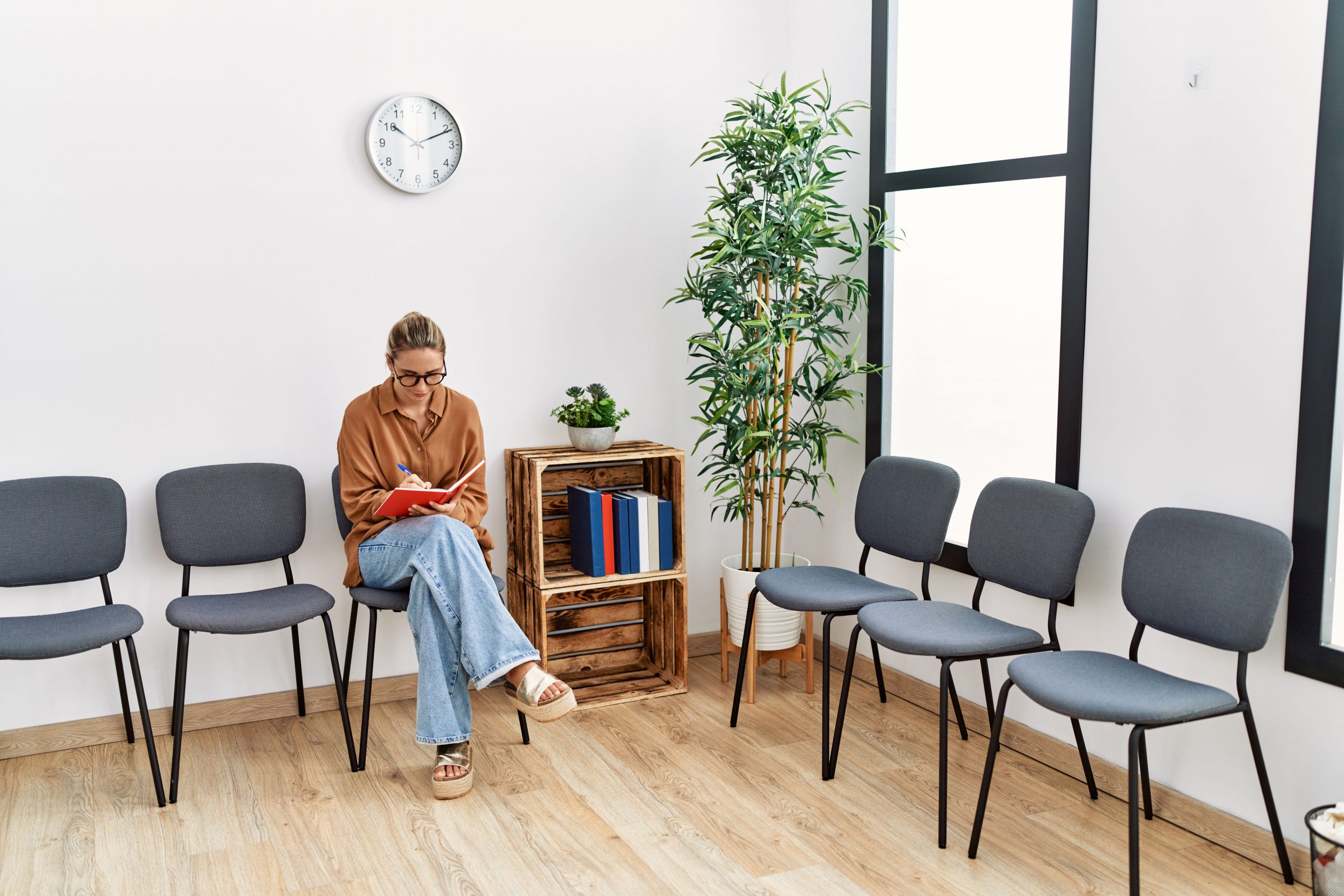 Guía de compra: ¿Cómo elegir la silla para eventos Manutan Expert adecuada para tu empresa?